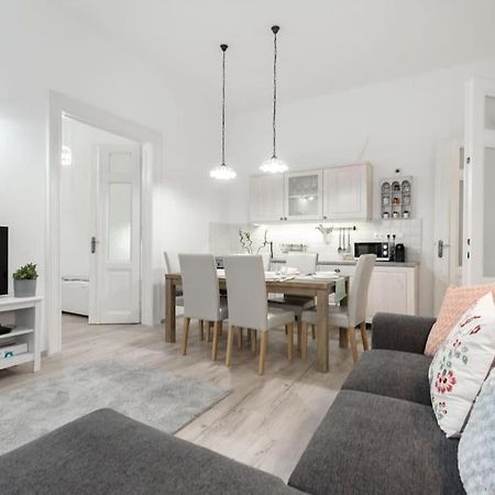 Perfect Day 3 -3 Bedr, 2 Bathrooms بودابست المظهر الخارجي الصورة
